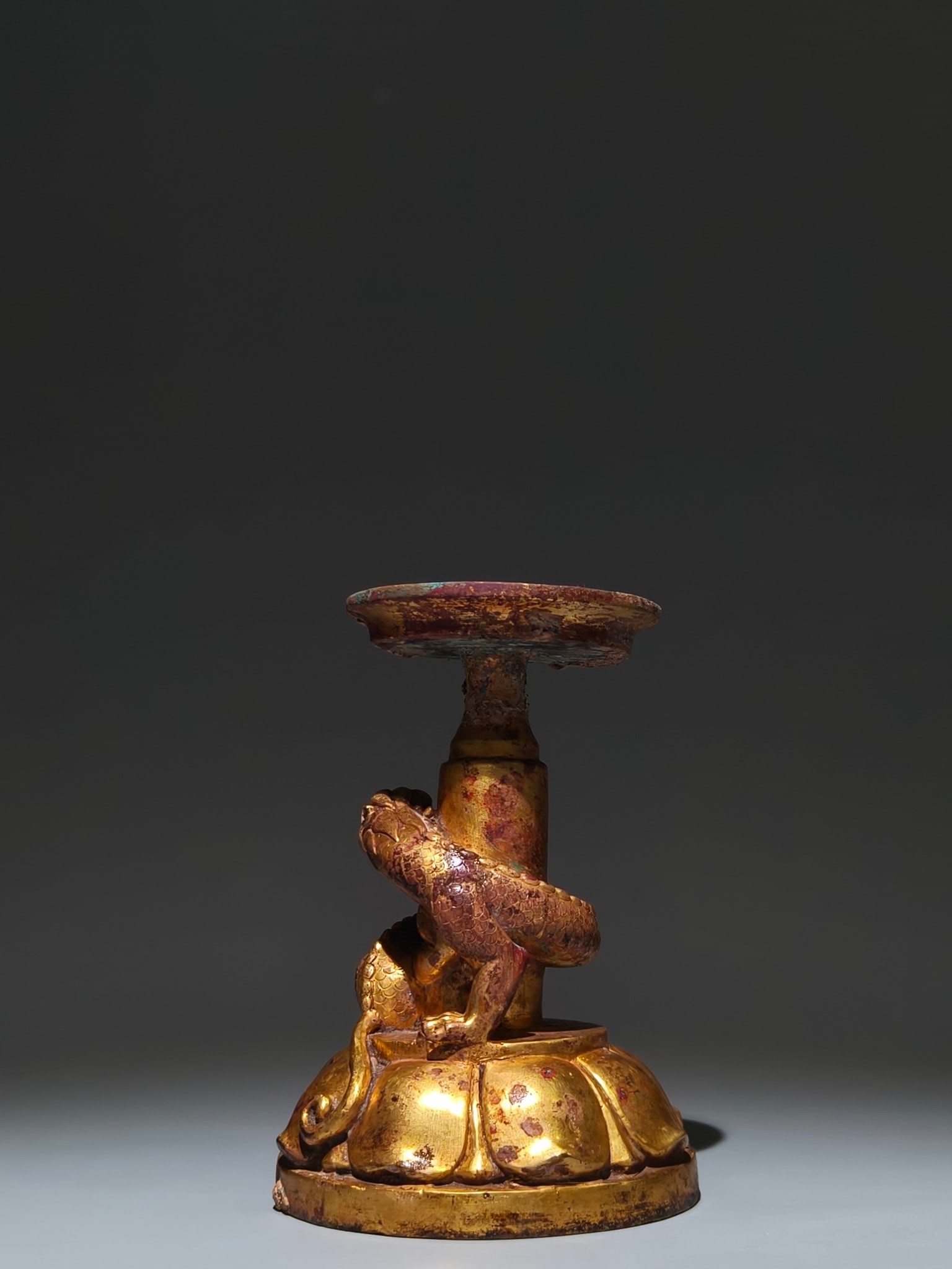 An Exquisite Gilt Bronze Dragon Pattern Candlestick - 4