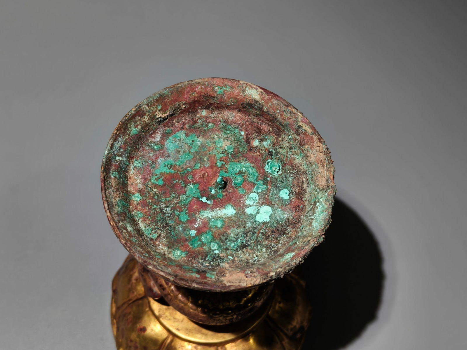 An Exquisite Gilt Bronze Dragon Pattern Candlestick - 8