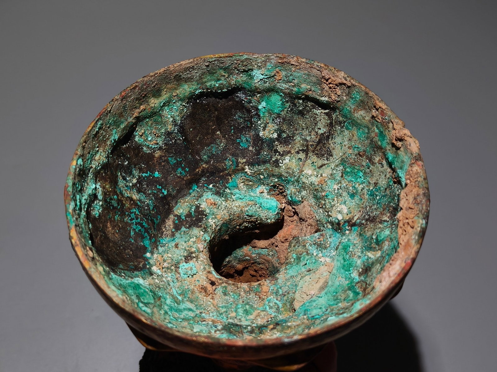 An Exquisite Gilt Bronze Dragon Pattern Candlestick - 9