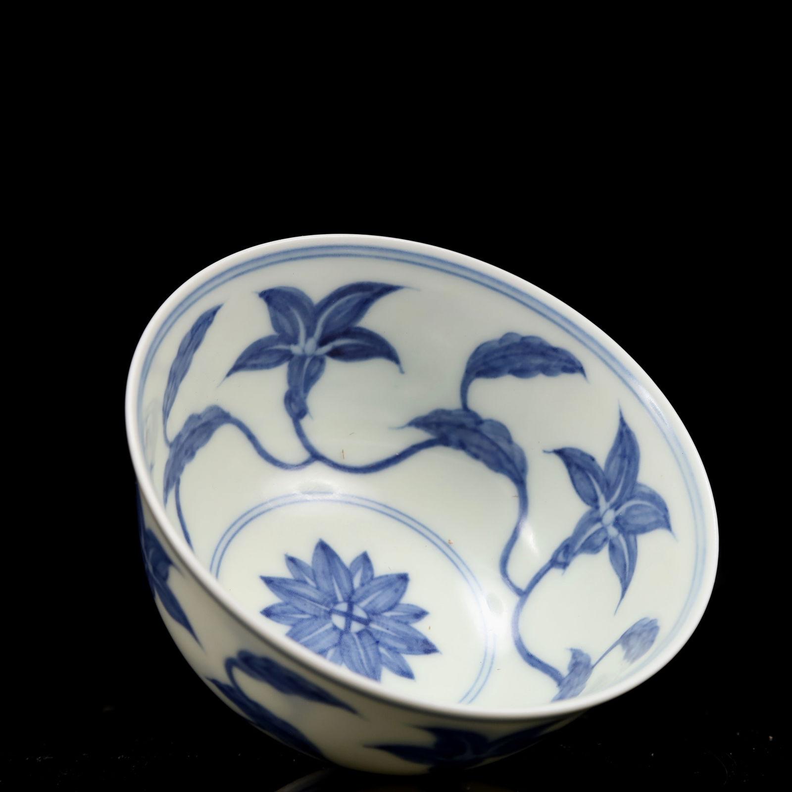 An Exquisite Blue and White Flower Pattern Cup - 7