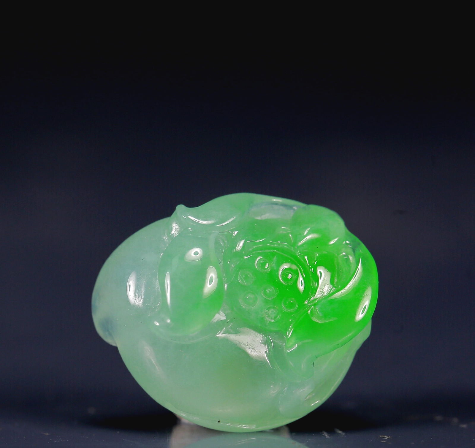 Natural Jadeite Ruyi Pendant: Natural Jadeite Ruyi Pendant,Ruyi motif symbolizes auspiciousness and smoothness in all matters,often used to pray for good luck and success. It represents the wish for everything to go smoothly and