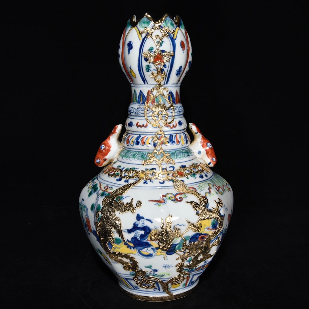 A Rare Blue and White Wucai Covered silver-gilt Character and Story Pattern Beast-Ears Vase: A Rare Blue and White Wucai Covered silver-gilt Character and Story Pattern Beast-Ears Vase,Ming Dynasty, China,Chenghua Mark,Size:15.4inx9.4in 