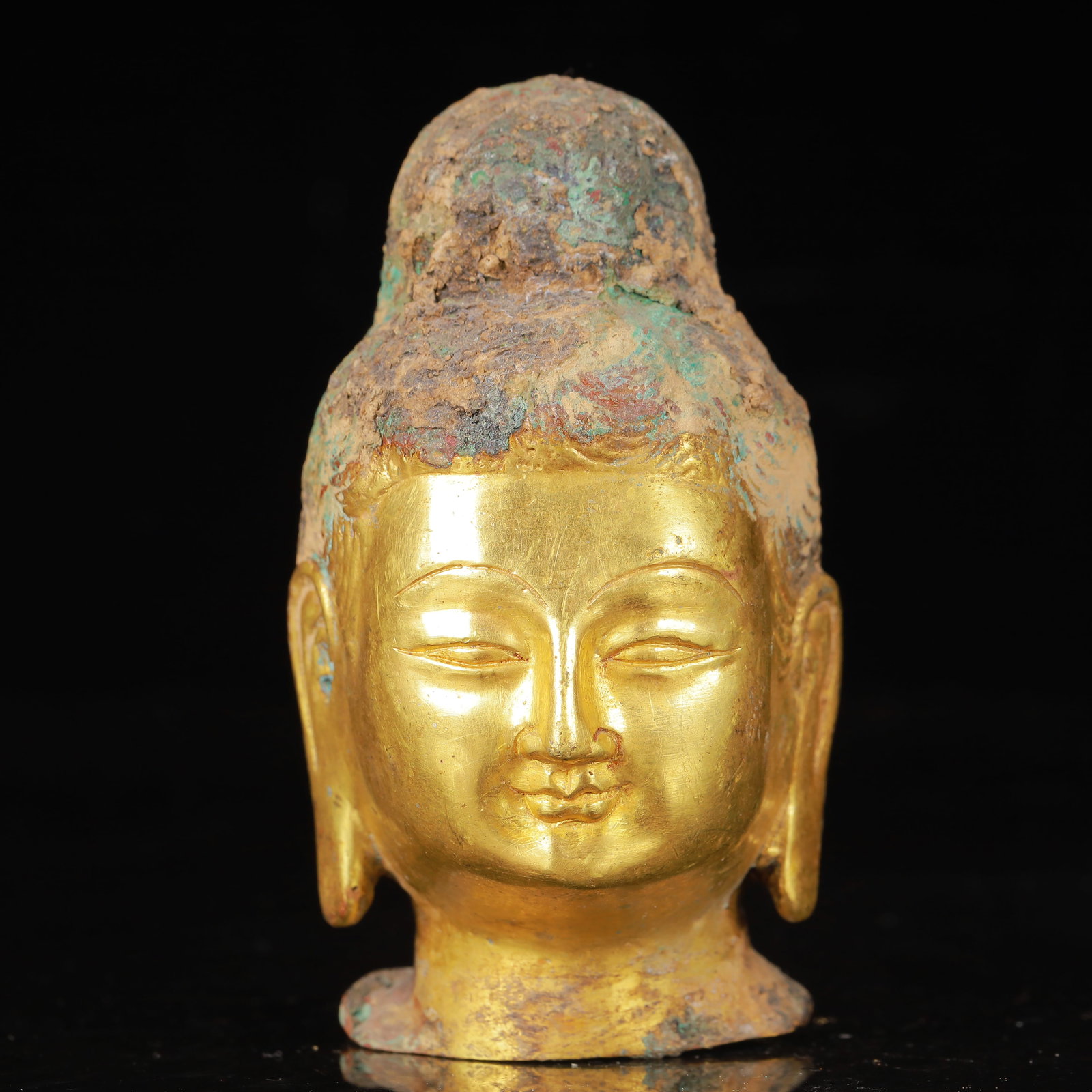 An Exquisite Gilt Bronze Statue of Avalokitesvara Head: An Exquisite Gilt Bronze Statue of Avalokitesvara Head,Qing Dynasty,China,Size:2.4inx3.9in,Weight:438g 铜鎏金观音头像,中国清代