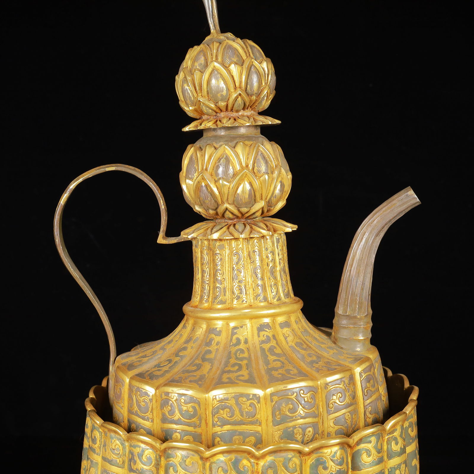 An Exquisite Gilt Silver Lotus Pattern Ewer - 3