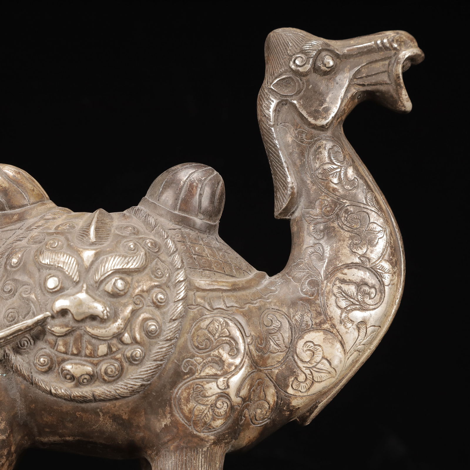An Exquisite Silver Beast-Face Pattern Camel Ornament - 2