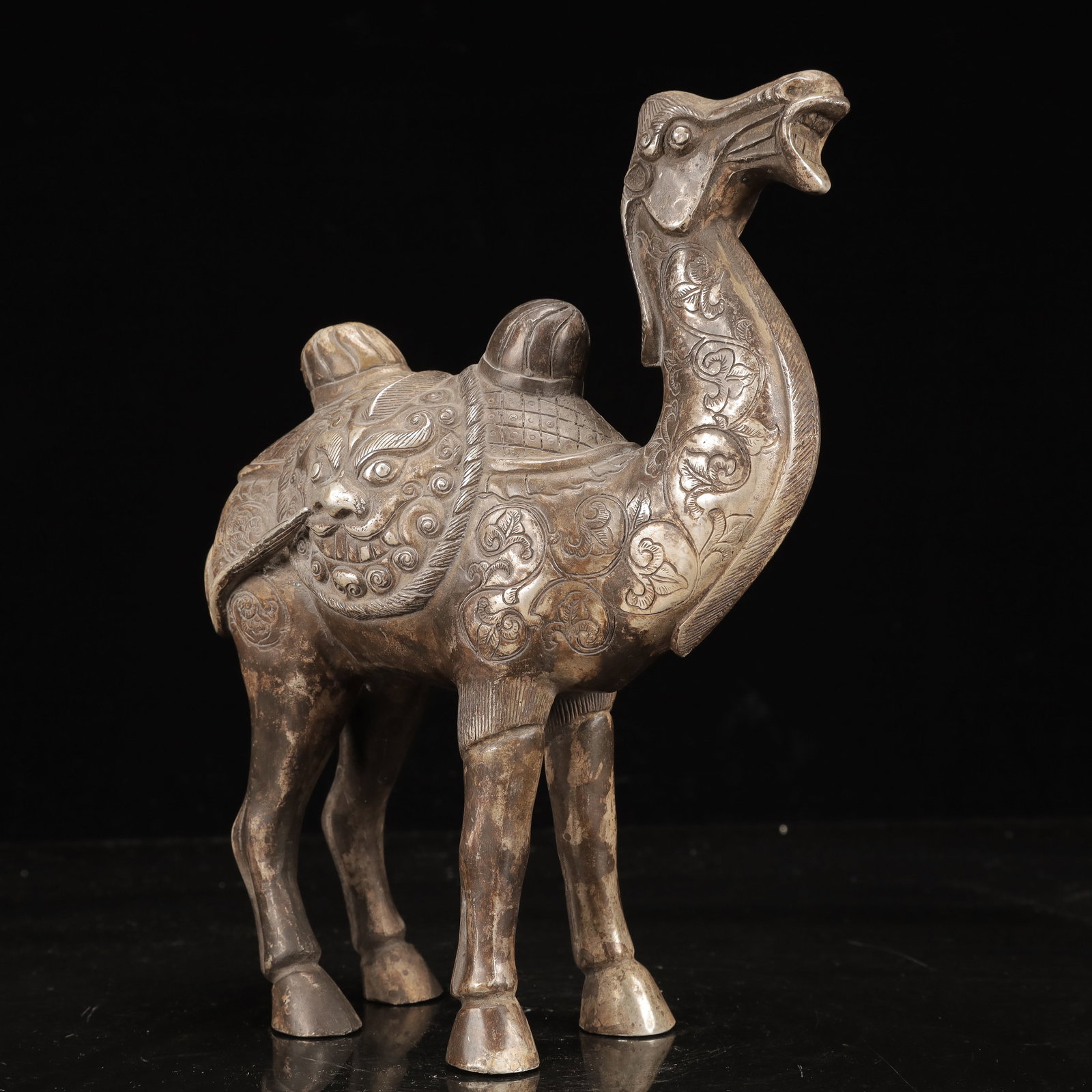 An Exquisite Silver Beast-Face Pattern Camel Ornament - 5