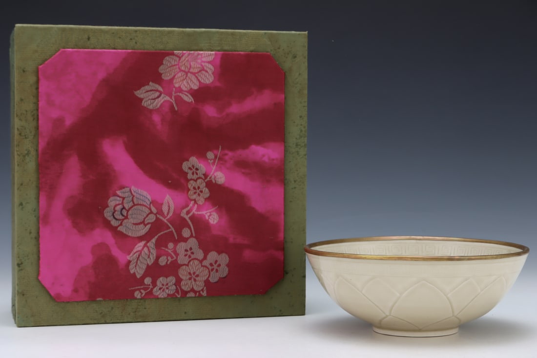 An Exquisite Ding yao Cover with Gold Seawater Fish Pattern Bowl,with an Imperial Poem by Emperor: An Exquisite Ding yao Cover with Gold Seawater Fish Pattern Bowl,with an Imperial Poem by Emperor Qianlong,Song Dynasty, China,Size:2.4inx6.3in 