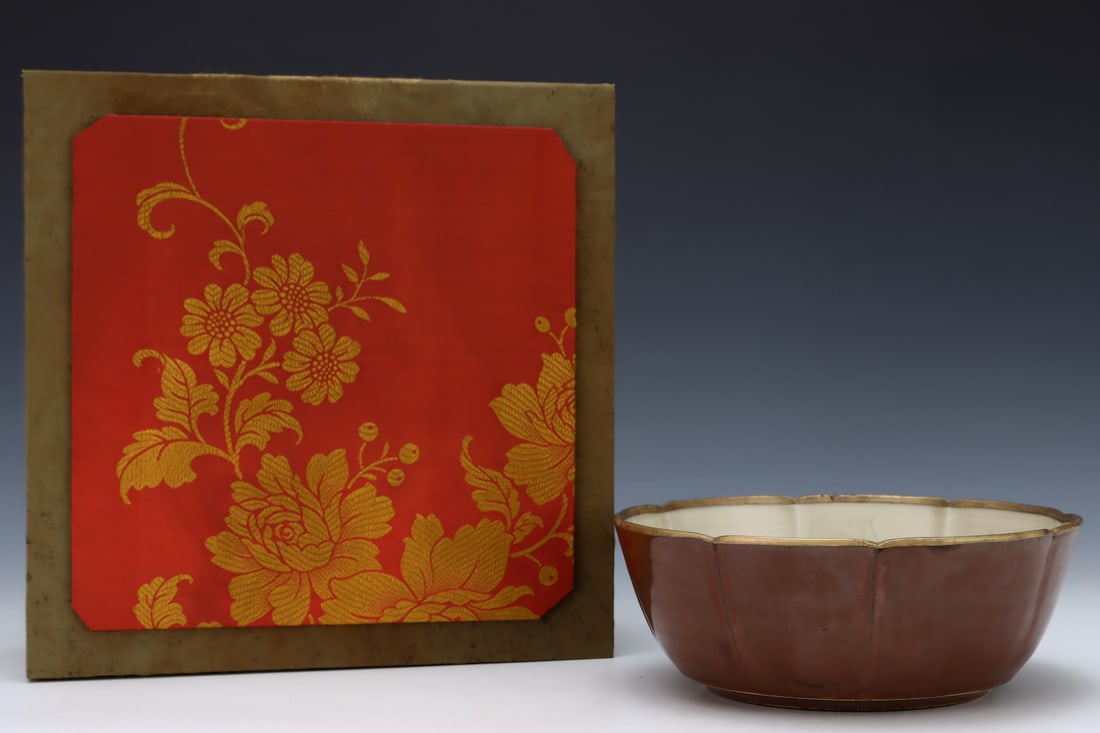 An Exquisite Ding yao Cover with Gold Flower and Phoenix Pattern Bowl: An Exquisite Ding yao Cover with Gold Flower and Phoenix Pattern Bowl,Song Dynasty, China,With Mark,Size:3inx8in 
