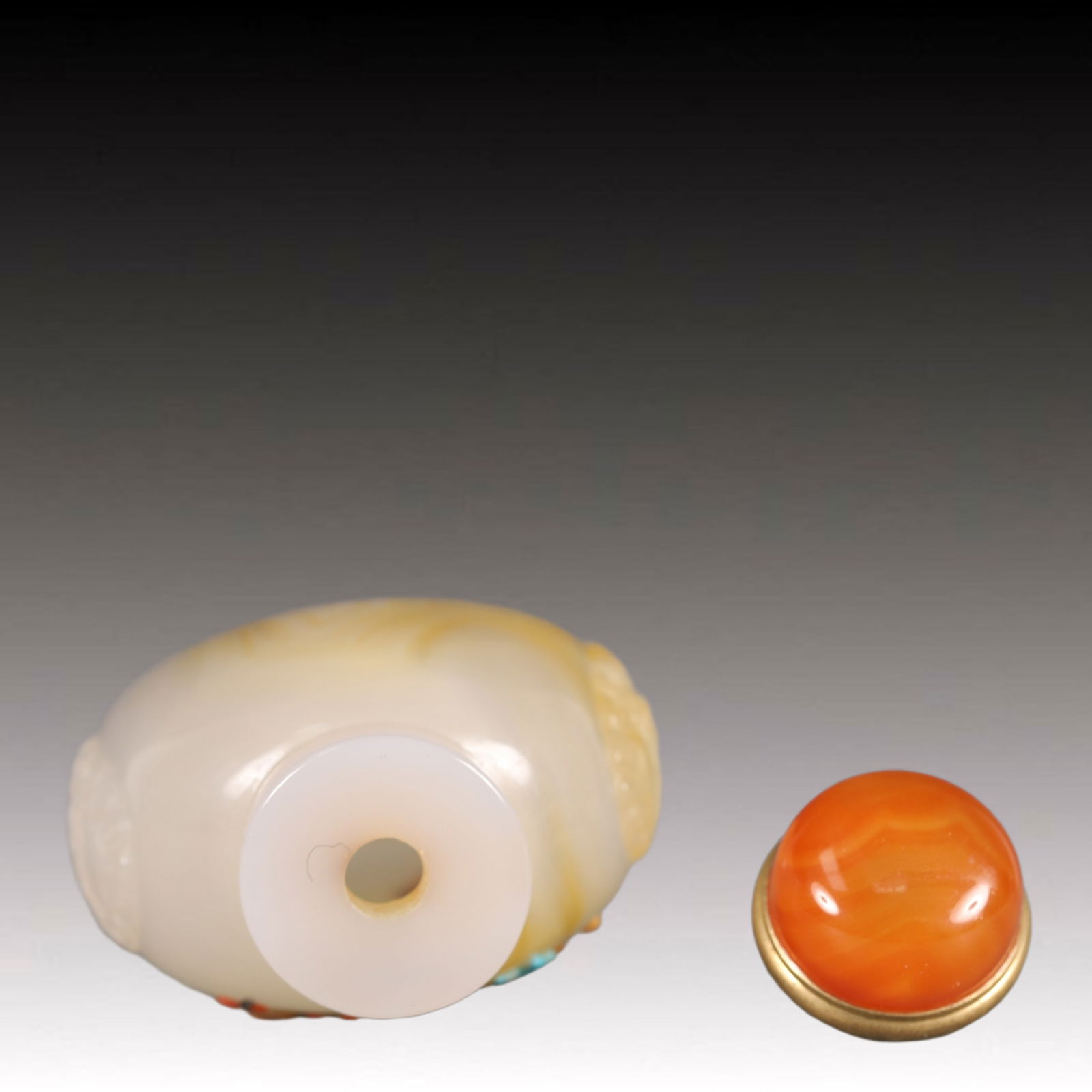 A Precious Agate Flower and Figure Pattern Snuff Bottle - 7