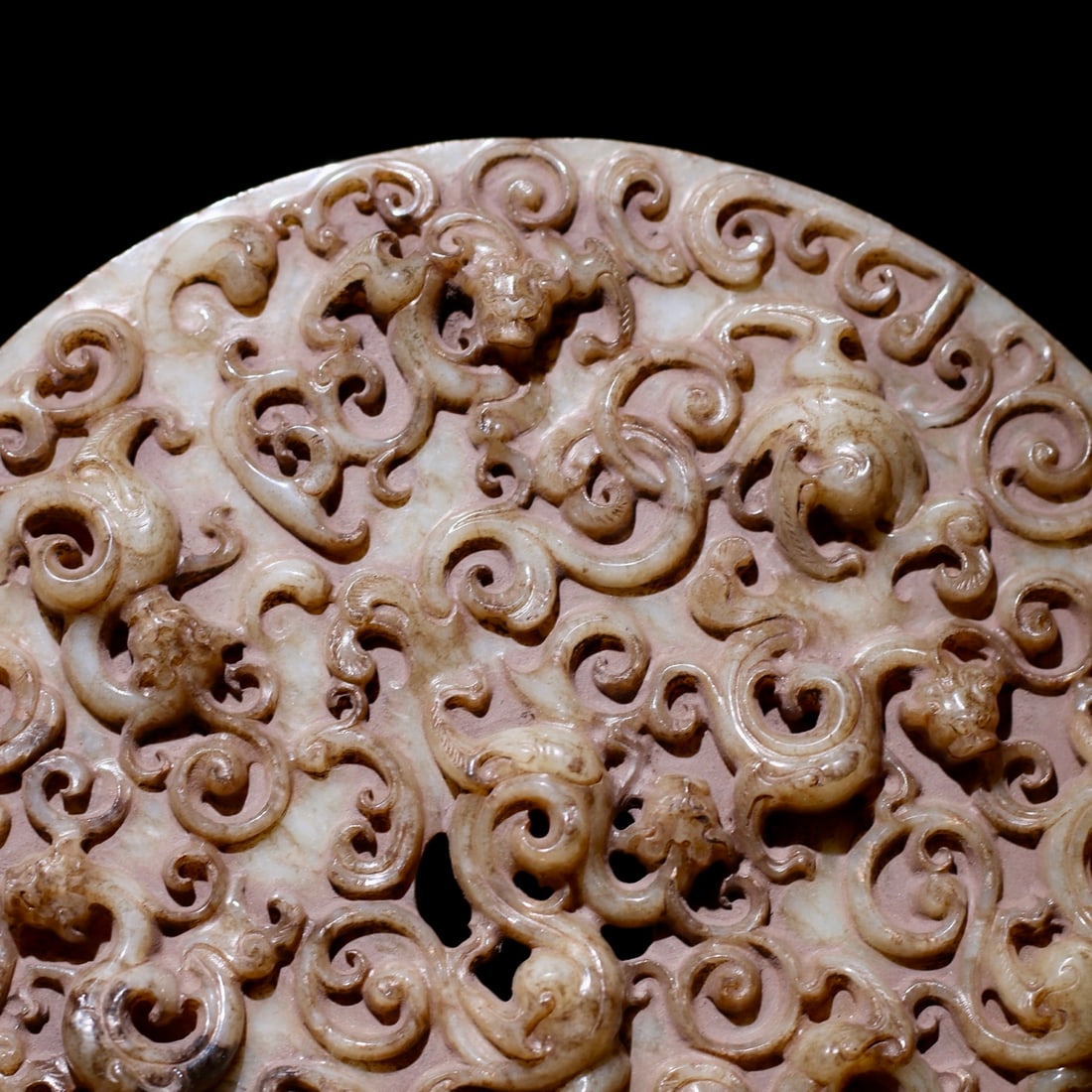 An Exquisite White Jade Dragon Pattern Pendant - 4