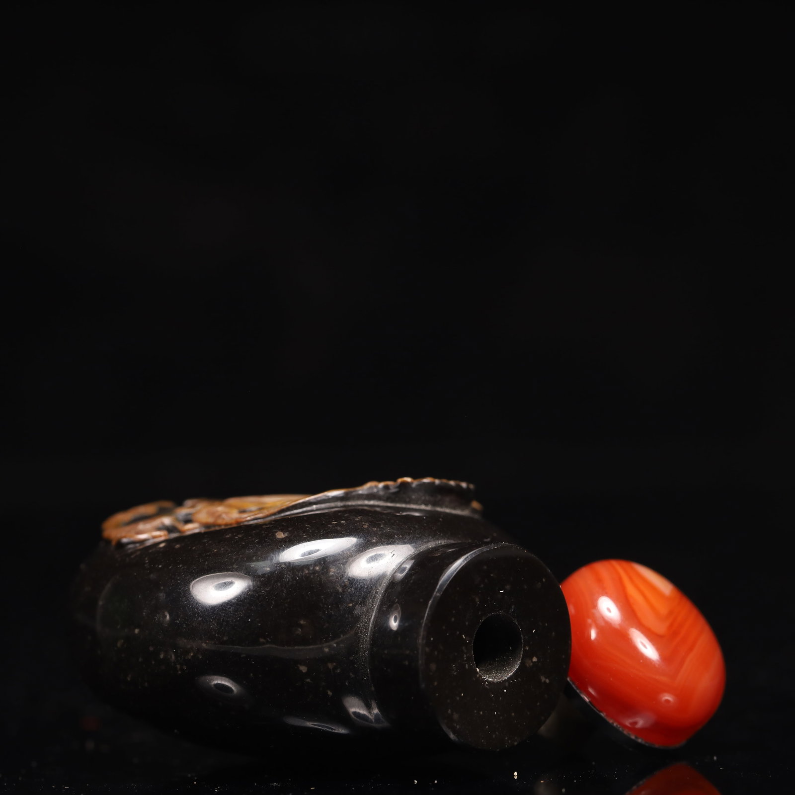 An Exquisite Agate Flower and Insect Pattern Snuff Bottle - 6