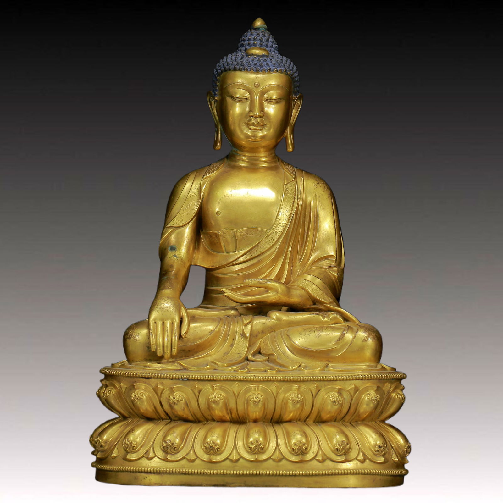 A Solemn Gilt Bronze Statue of Sakyamuni (1 of 10)