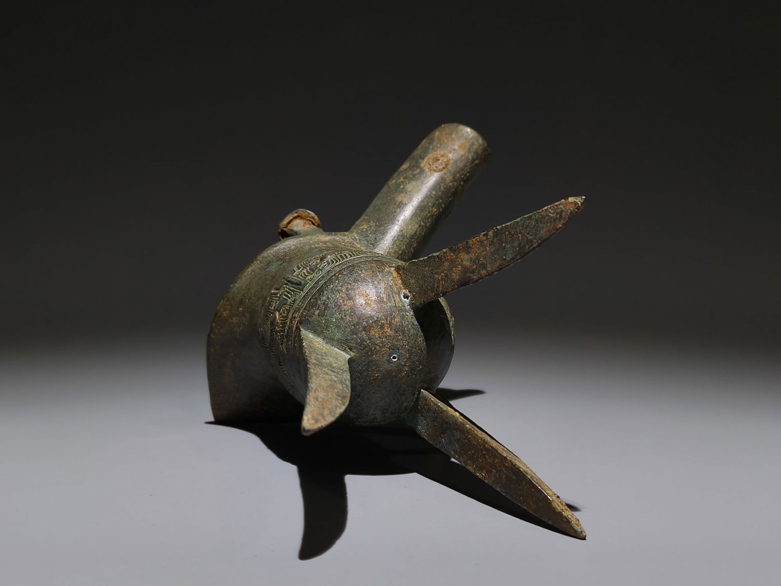 An Archaic Bronze Cloud Pattern Tripod Goblet - 9