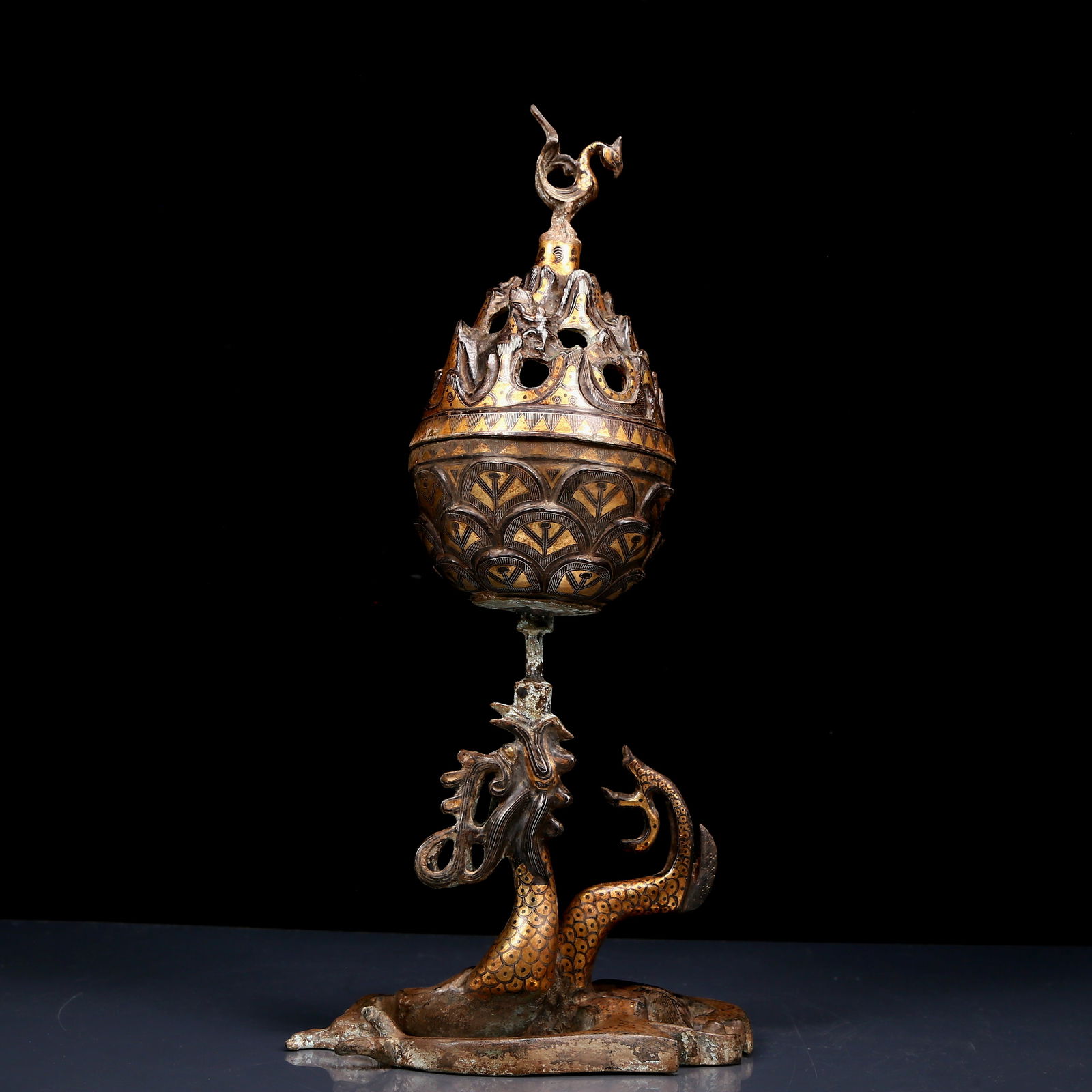 An Exquisite Bronze Inlaid Gold and Silver Dragon and Phoenix Pattern Censer: An Exquisite Bronze Inlaid Gold and Silver Dragon and Phoenix Pattern Censer,Ancient Time, China,Size:7.7inx5.9inx15.7in,Weight:2945g 