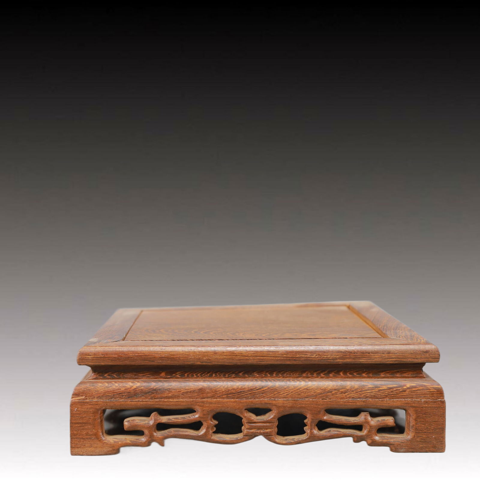 An Exquisite Boxwood End Table (1 of 6)