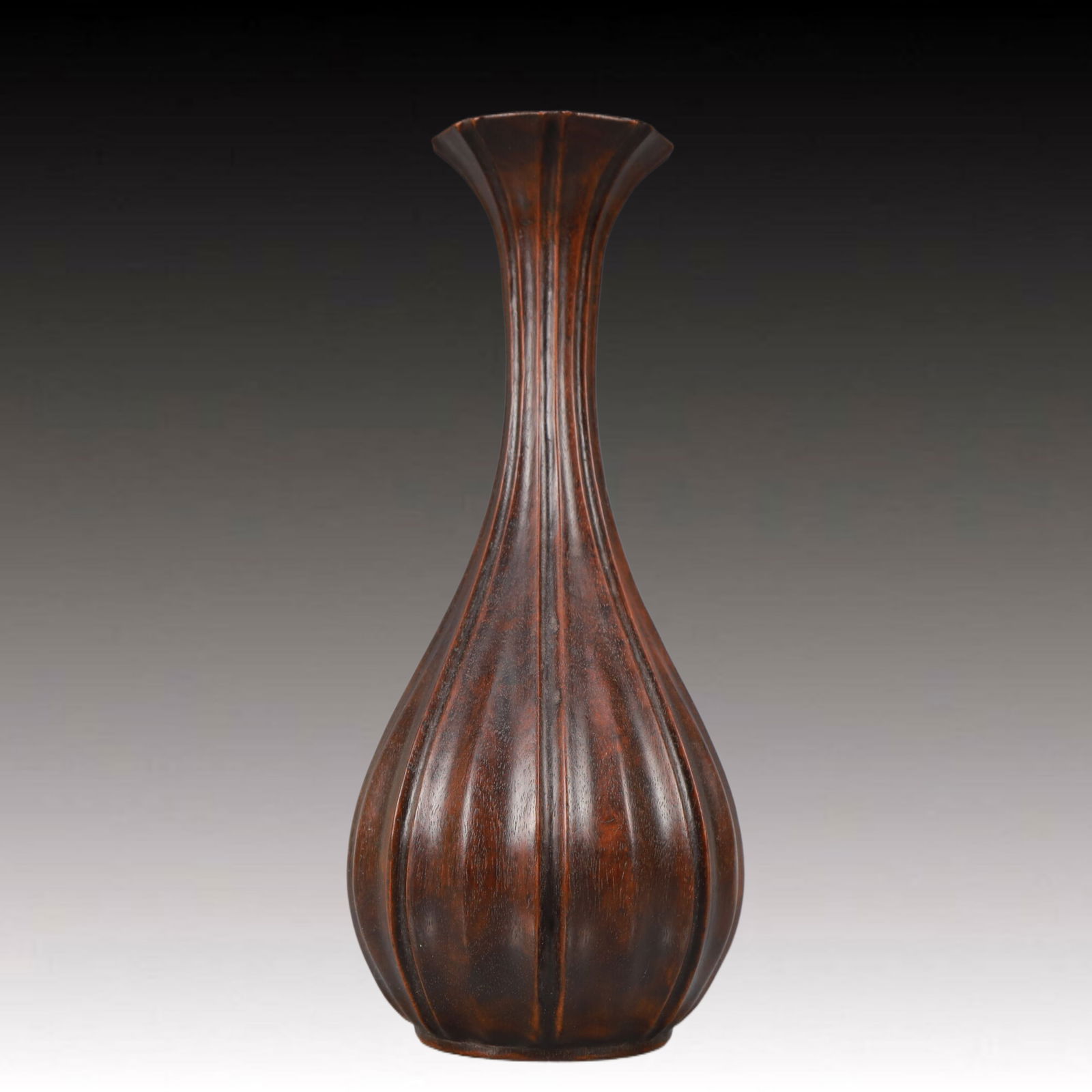 An Exquisite Zitanwood Vase: An Exquisite Zitanwood Vase,Qing Dynasty,China,Size:8.3inx3.5in,Weight:500g 紫檀木瓶,中国清代