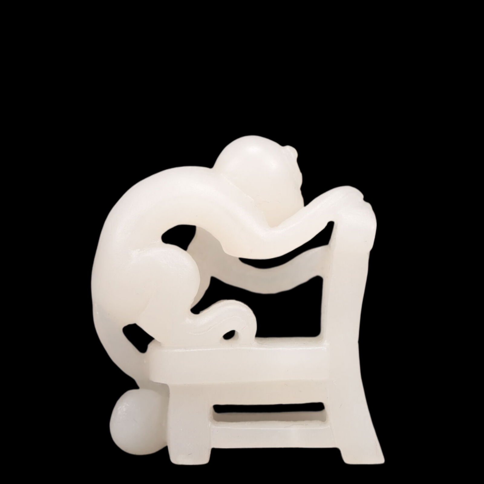 An Exquisite White Jade Monkey Ornament - 5