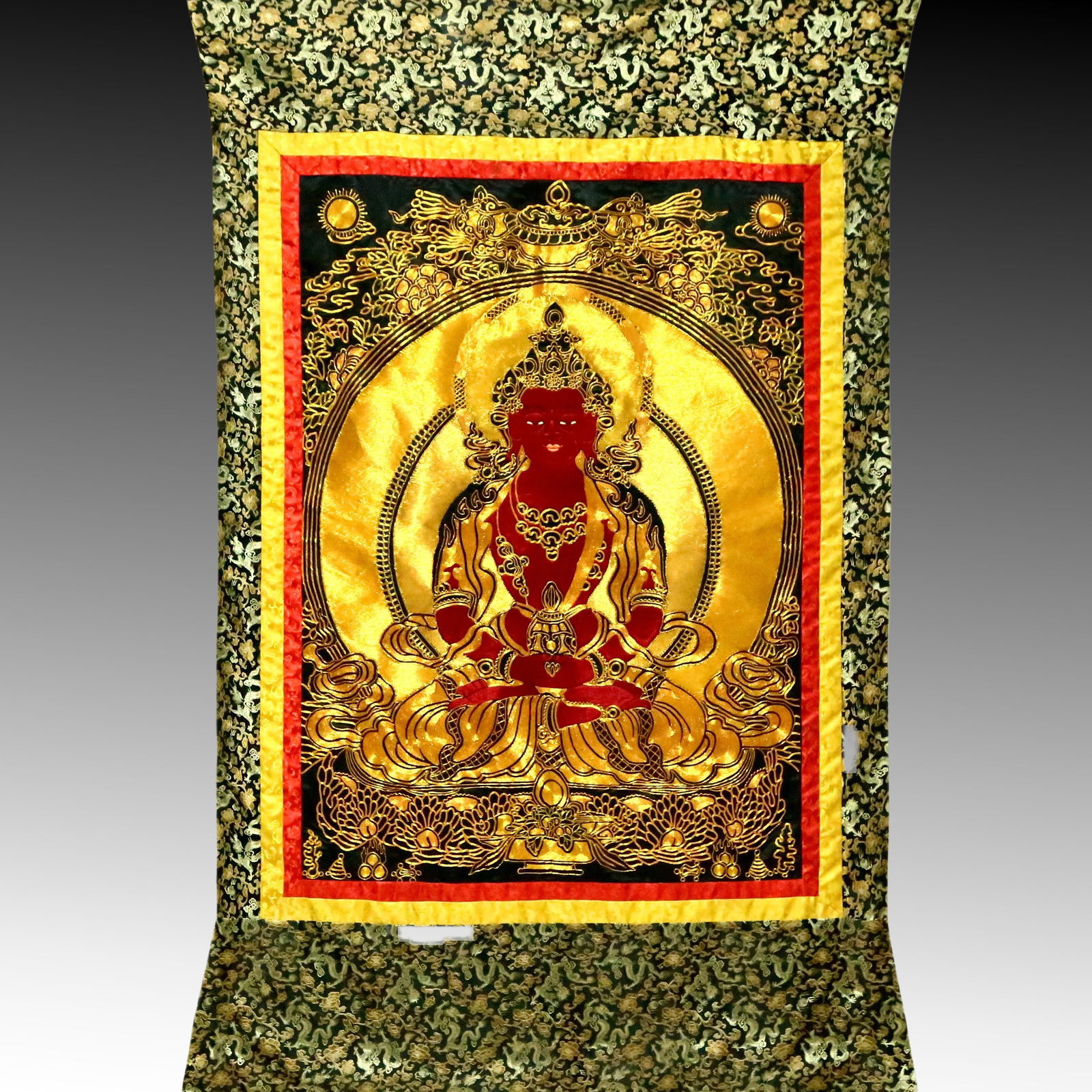 An Exquisite Gold Embroidery Amitayus Tangka: An Exquisite Gold Embroidery Amitayus Tangka,Qing Dynasty, China,Size：38.2inx63in 