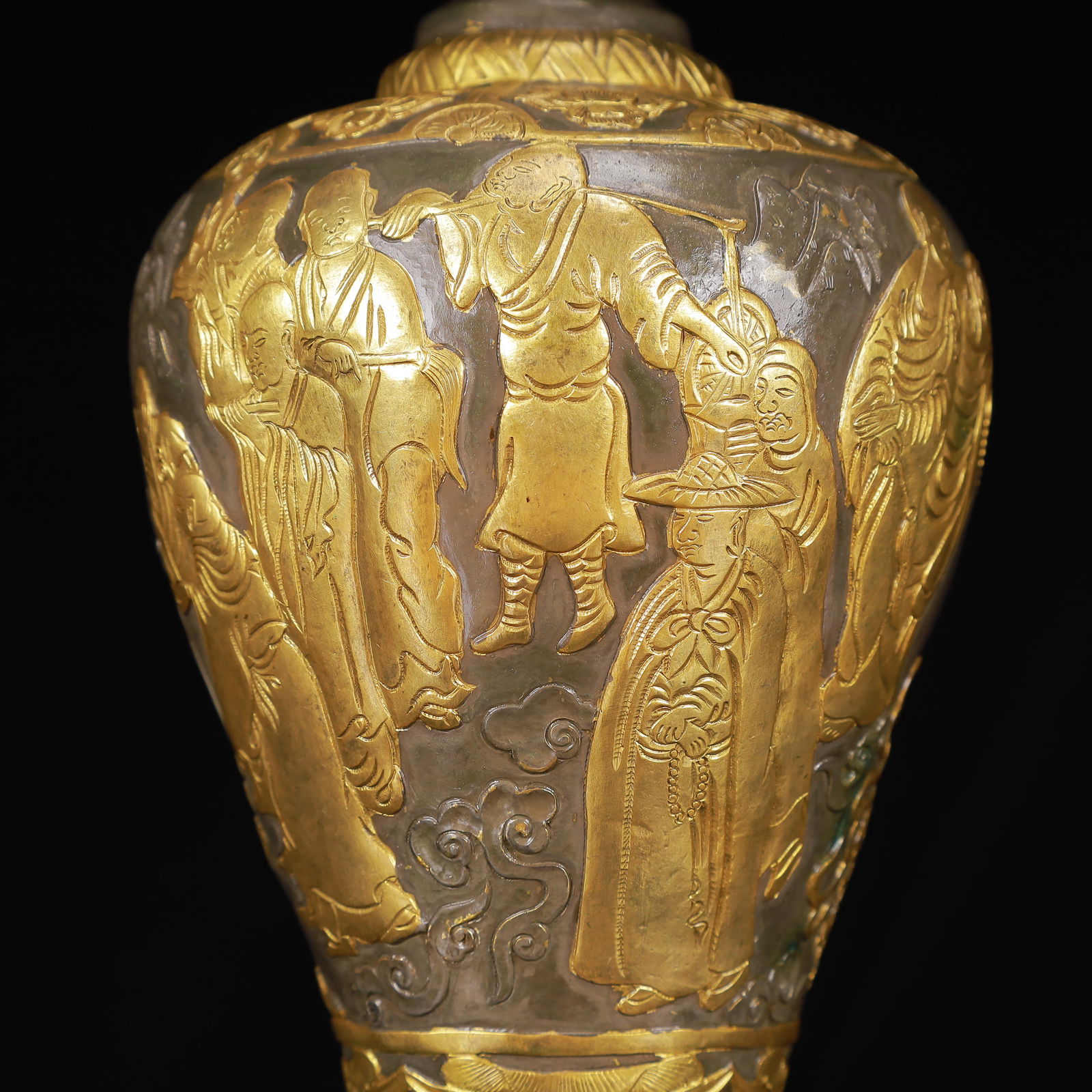 An Exquisite Gilt Silver Figure Pattern Vase - 2