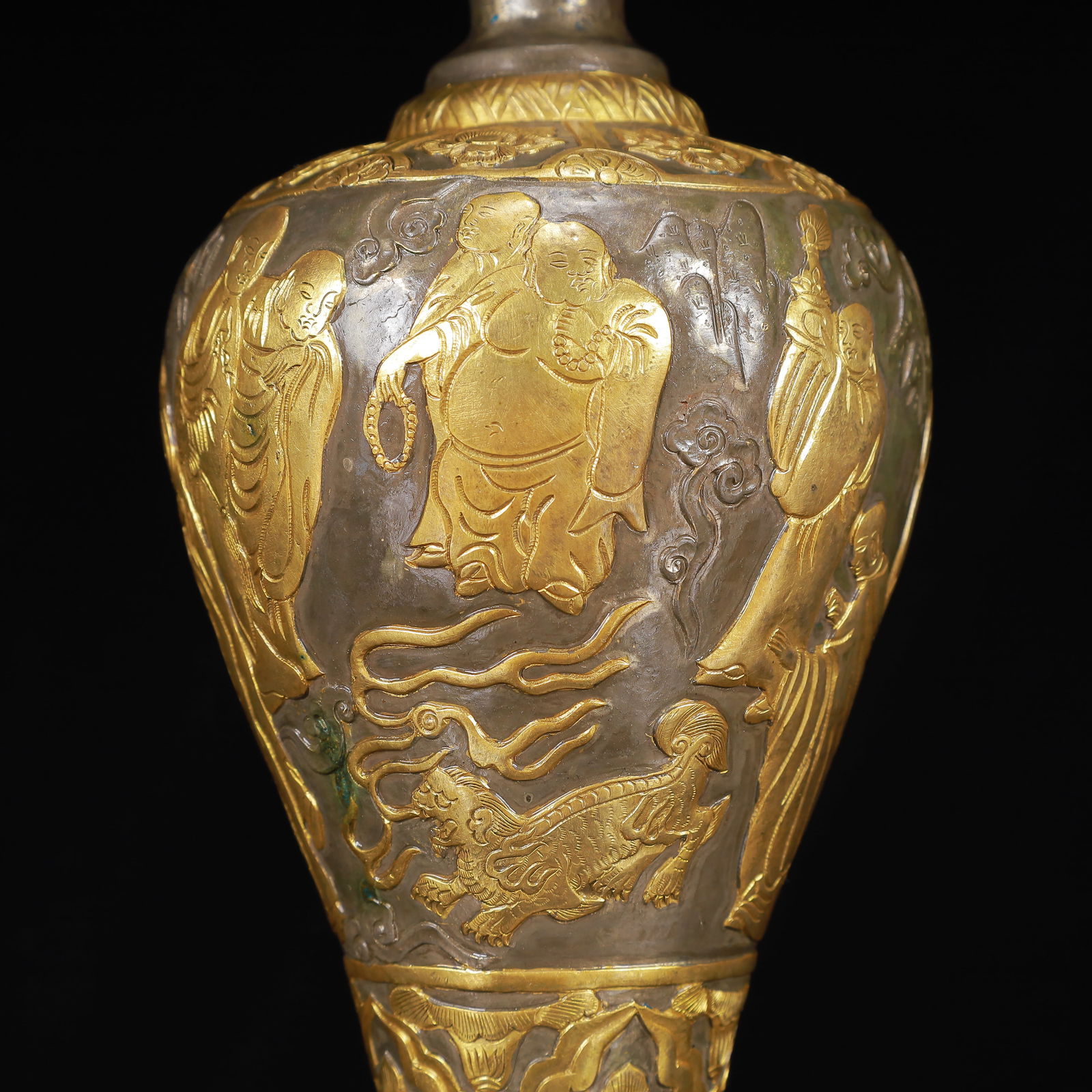 An Exquisite Gilt Silver Figure Pattern Vase - 7
