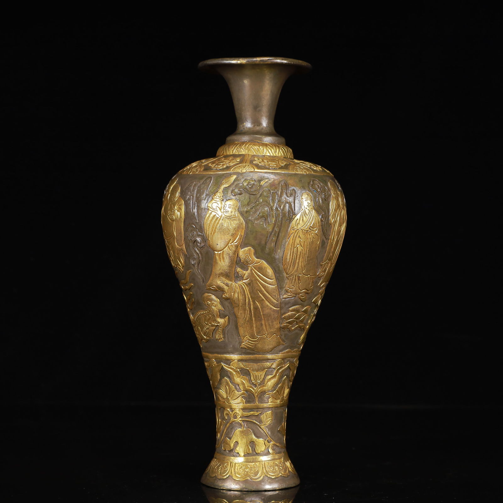 An Exquisite Gilt Silver Figure Pattern Vase - 8