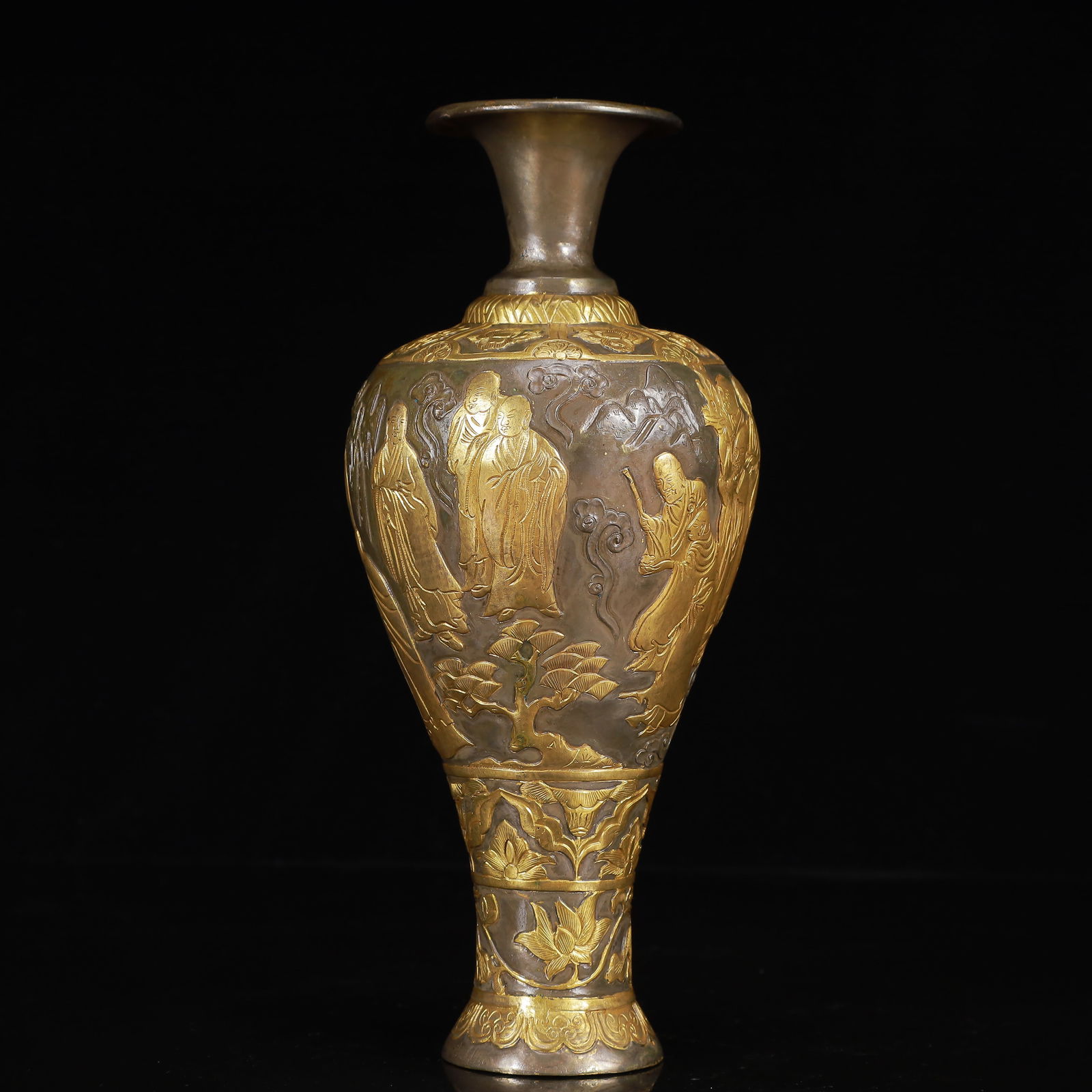 An Exquisite Gilt Silver Figure Pattern Vase - 9