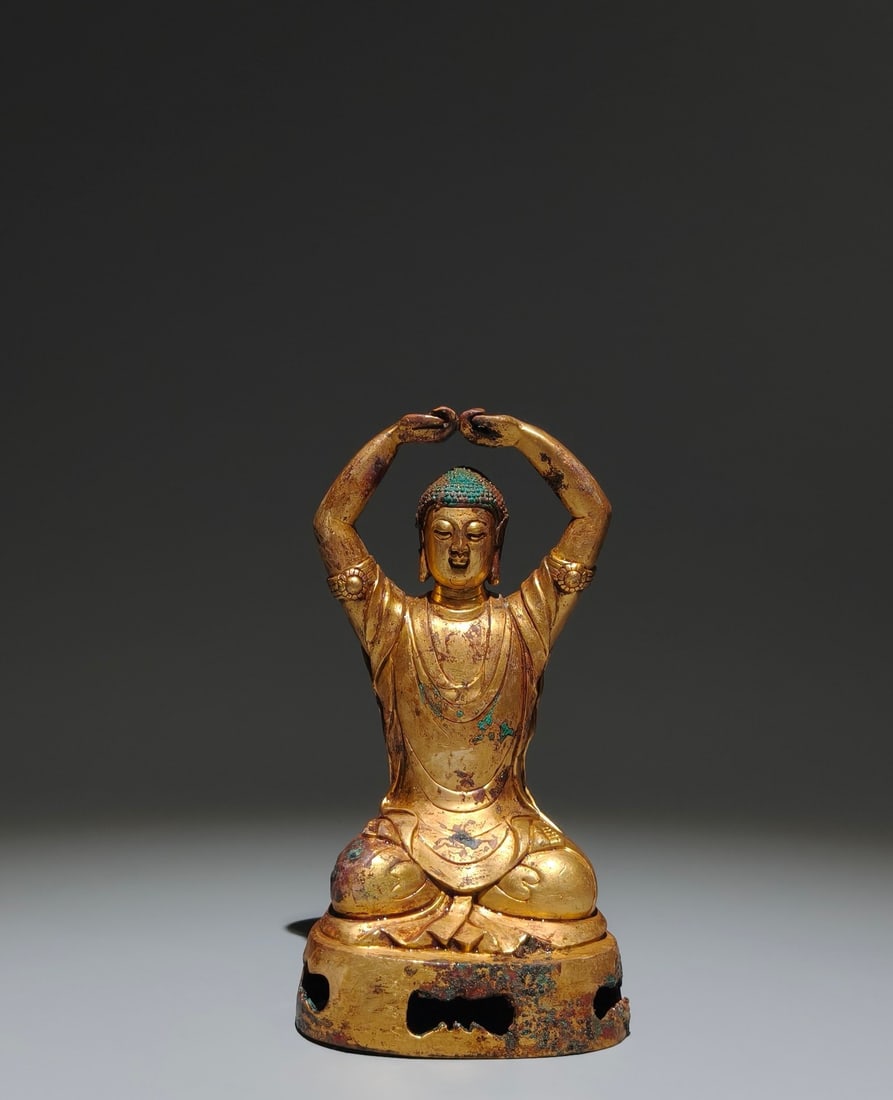 A Solemn Gilt Bronze Buddha Statue: A Solemn Gilt Bronze Buddha Statue,Liao Dynasty, China,Size:7.5inx3.9inx3in 铜鎏金佛像,中国辽代