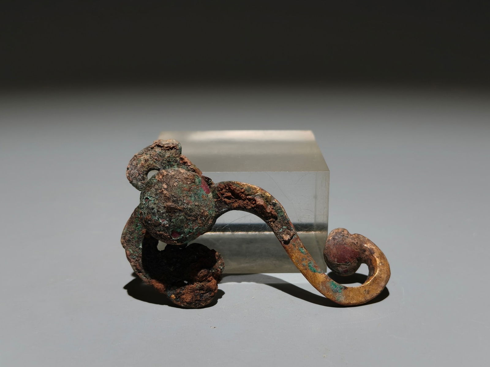 An Exquisite Gilt Bronze Auspicious Beast Pattern Hook - 9