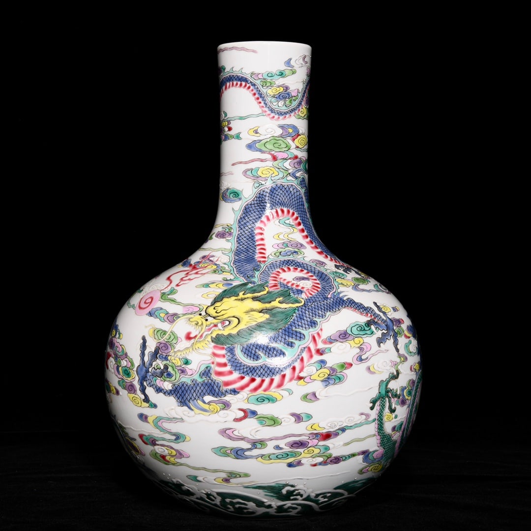 A Rare Wucai Seawater,Auspicious Cloud and Dragon Pattern Vase (1 of 9)