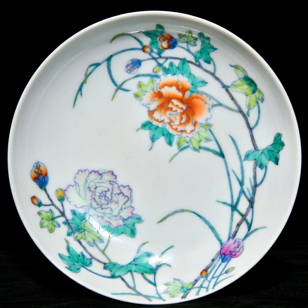 An Exquisite Blue and White Doucai Flower Pattern Plate (1 of 9)