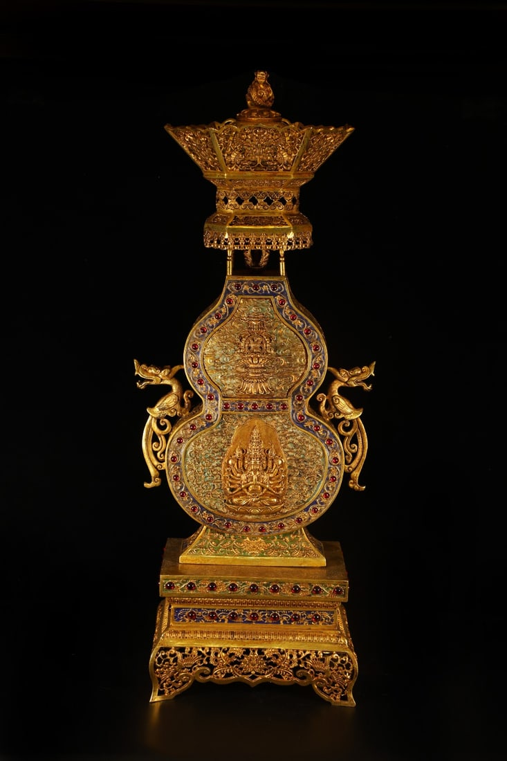 A Huge Gilt Bronze Blueing Buddha Pattern Dragon-Ears Gourd-Shaped Niche?With Poem?Inlaid: A Huge Gilt Bronze Blueing Buddha Pattern Dragon-Ears Gourd-Shaped Niche，With Poem，Inlaid Gems，With Base，Qing Dynasty, China，Qianlong Four-character