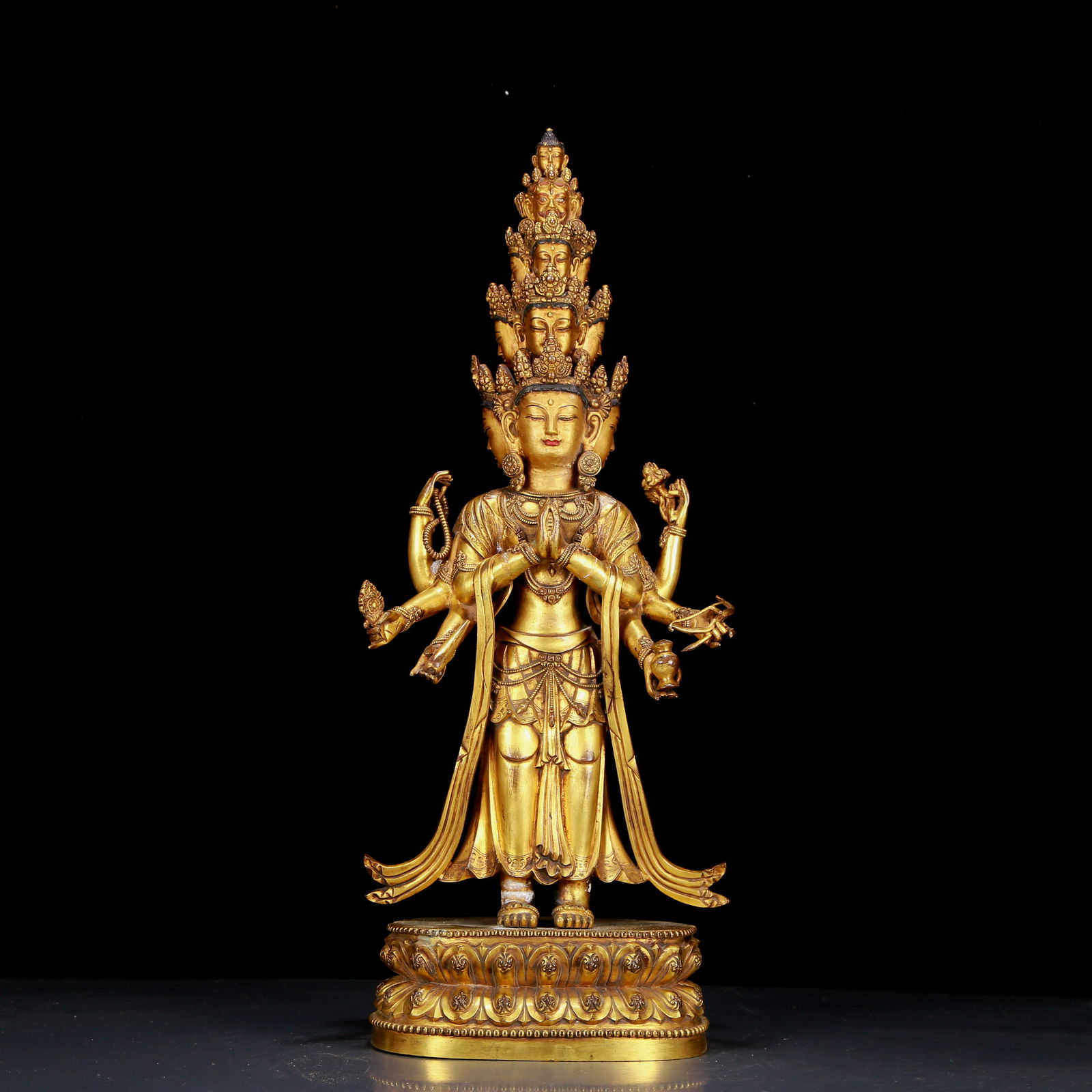 A huge gilt bronze statue of Guanyin with eleven faces (1 of 13)
