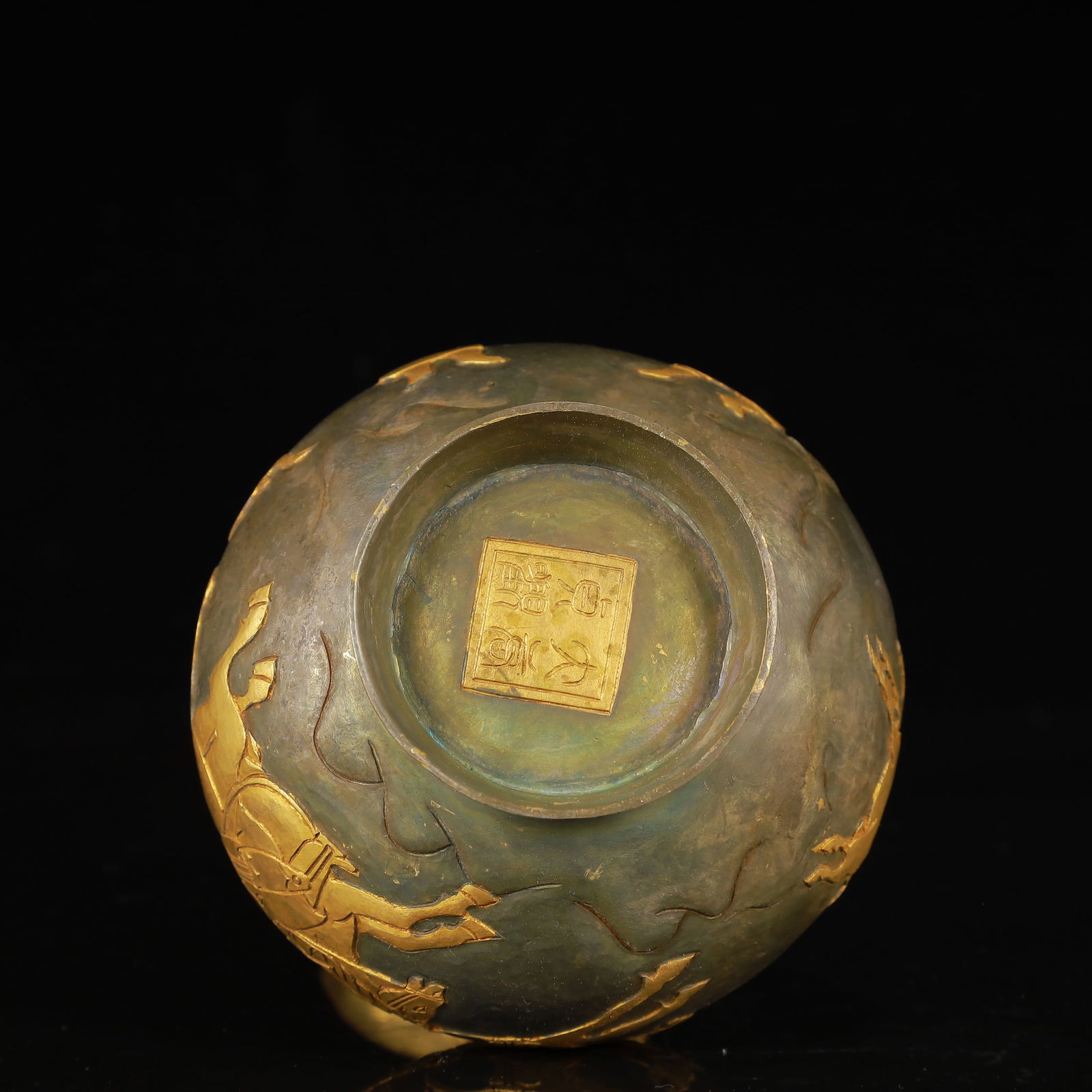 An Exquisite Gilt Silver Figure Pattern Vase - 9