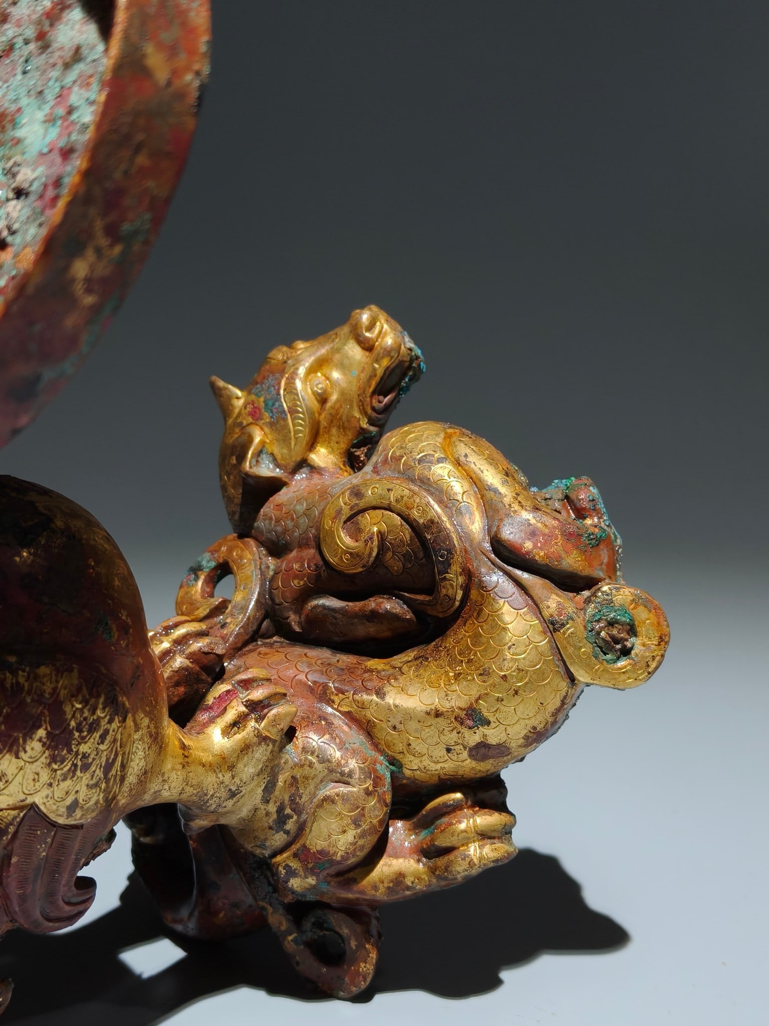 An Exquisite Gilt Bronze Dragon Pattern Phoenix-Shaped Candlestick - 7