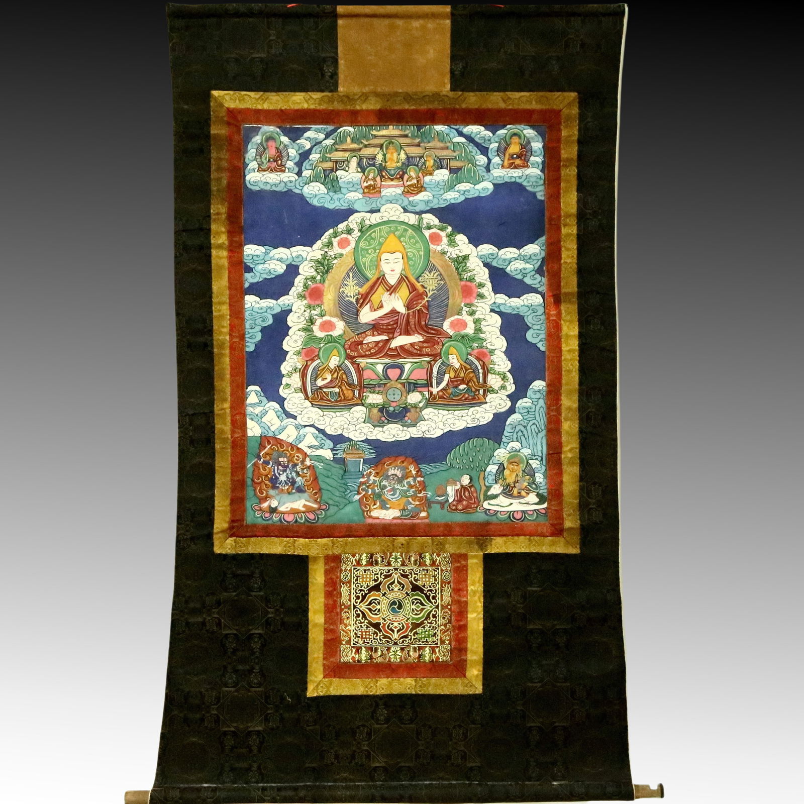 An Exquisite Brocade Painted Color Tsongkhapa Tangka: An Exquisite Brocade Painted Color Tsongkhapa Tangka,Qing Dynasty, China,Size：Size: 37inx59.1in 