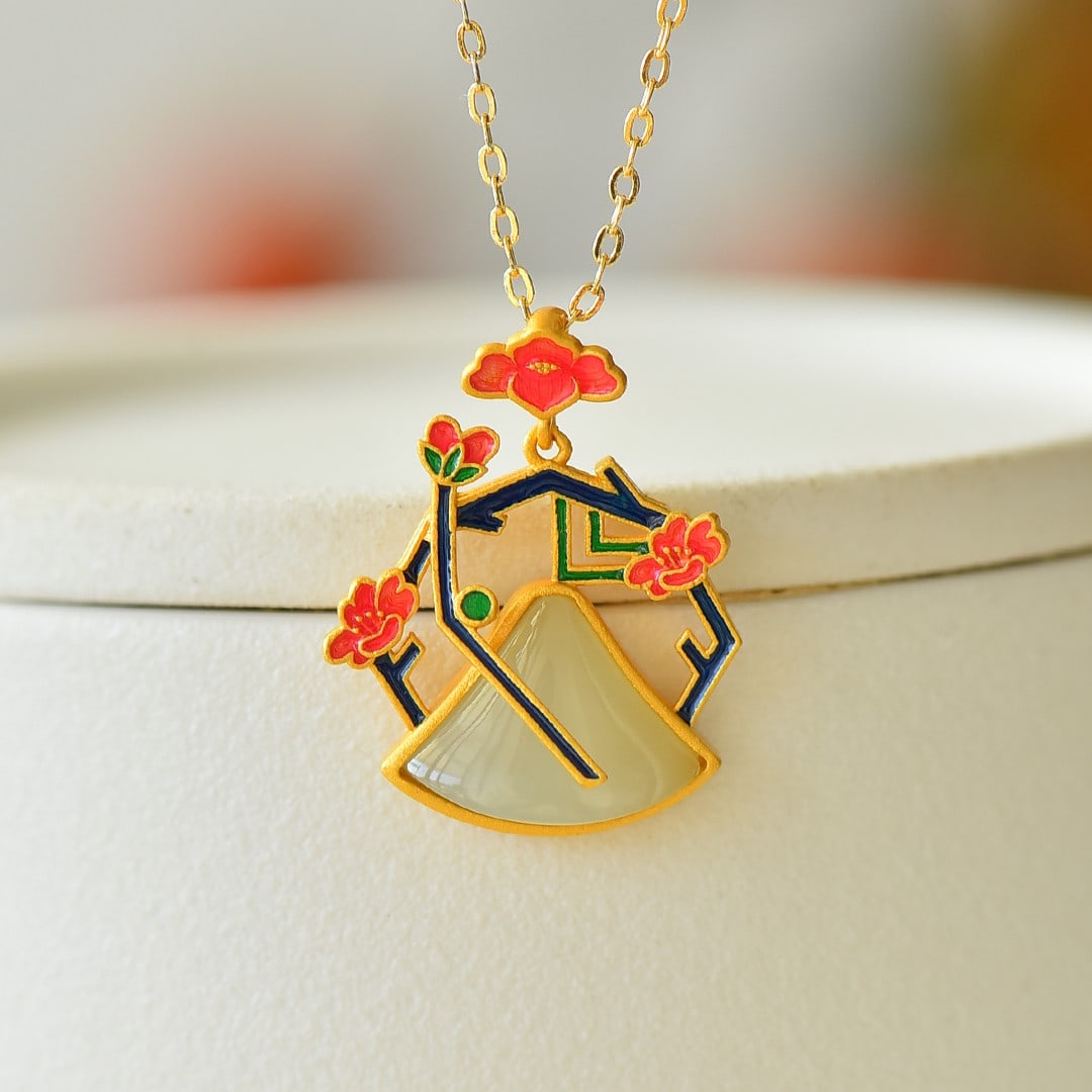 An Exquisite Sterling Silver-Gold Plated Inlaid White Jade Pendant: An Exquisite Sterling Silver-Gold Plated Inlaid White Jade Pendant,Size:12mmx16mm 纯银镀金镶白玉吊坠