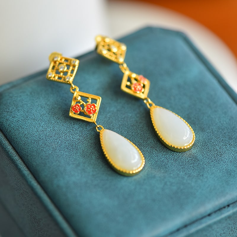 A Pair of Exquisite Sterling Silver-Gold Plated Inlaid White Jade Earrings,Inlaid Diamonds: A Pair of Exquisite Sterling Silver-Gold Plated Inlaid White Jade Earrings,Inlaid Diamonds,Size:8mmx16mm 