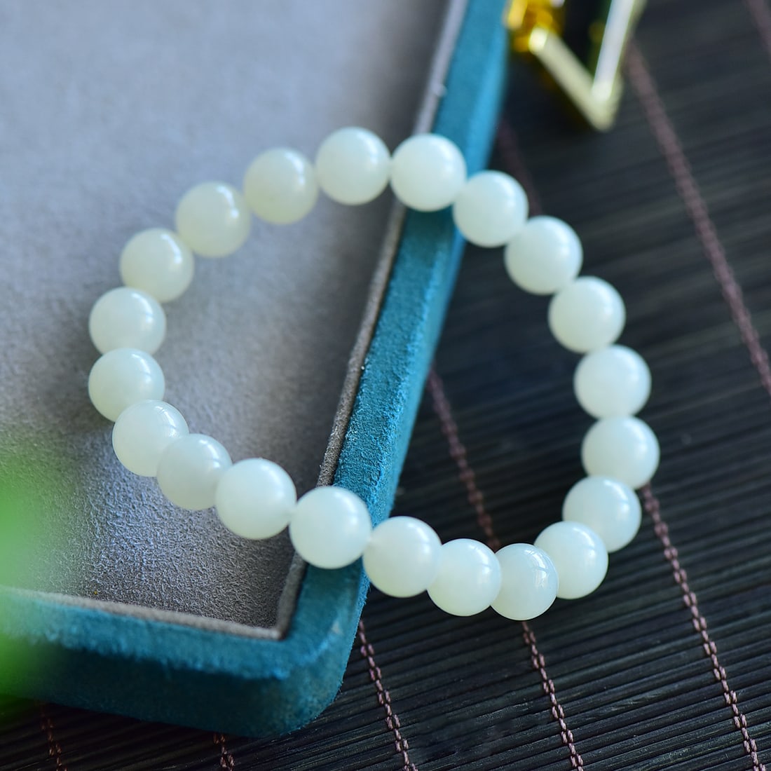 An Exquisite White Jade Bracelets - 4