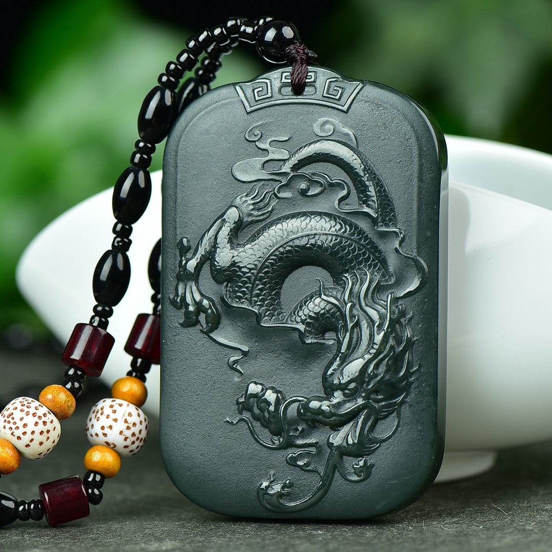 An Exquisite Sapphire Dragon Pattern Pendant - 2