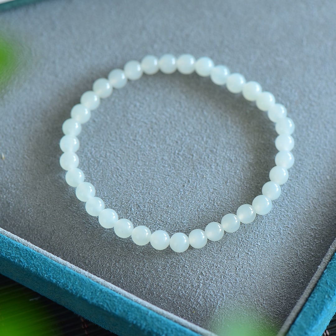 An Exquisite White Jade Bracelets - 5
