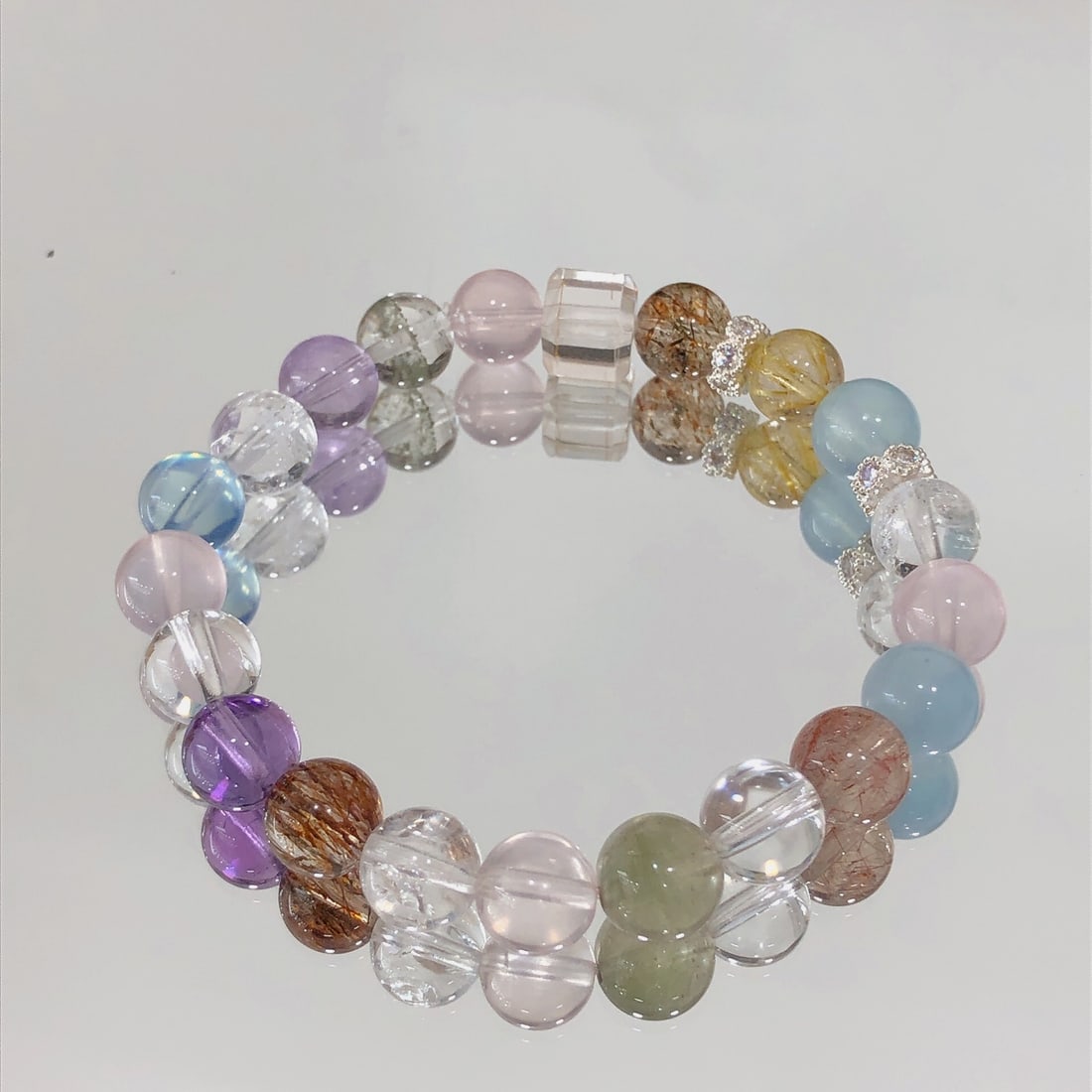 An Exquisite Crystal Bracelets - 10