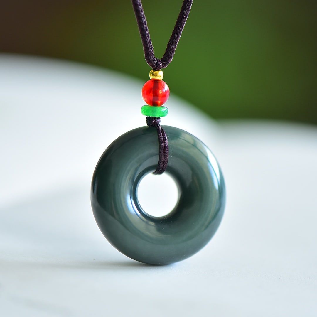 An Exquisite Sapphire Pendant: An Exquisite Sapphire Pendant,Size:30mmx10mm 青玉吊坠