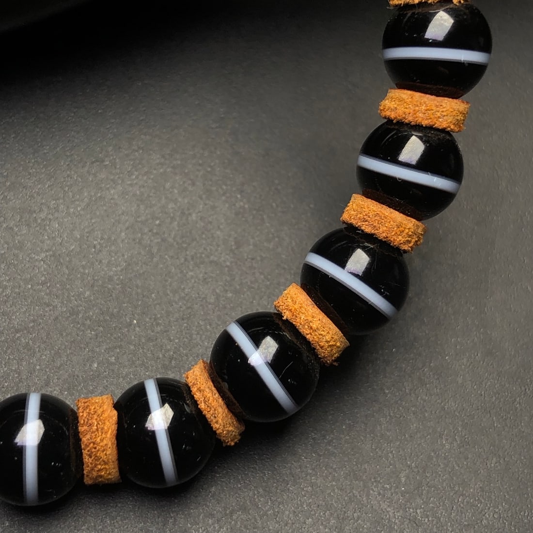 An Exquisite Dzi Bead Bracelets - 7