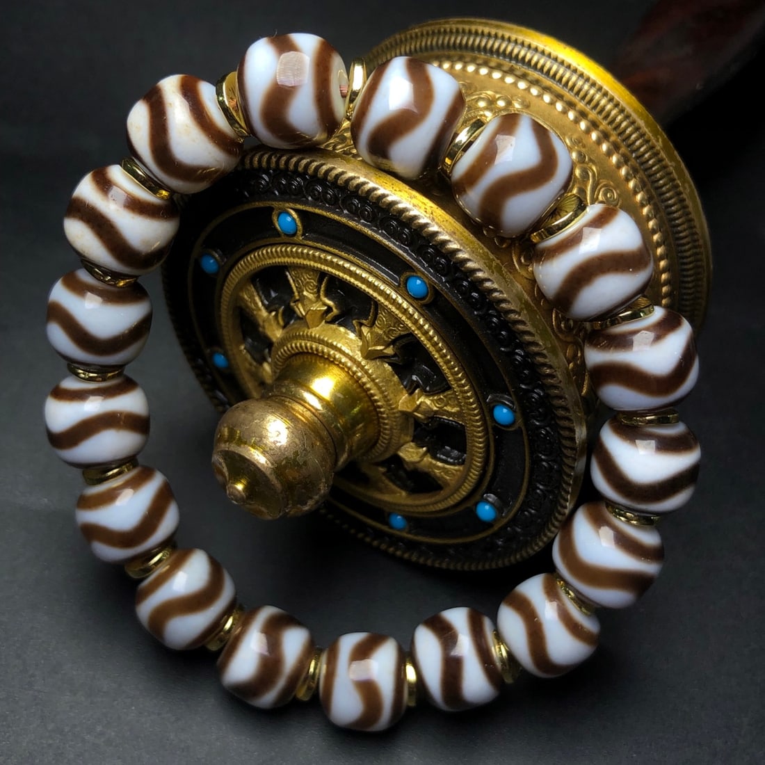 An Exquisite Dzi Bead Bracelets - 6