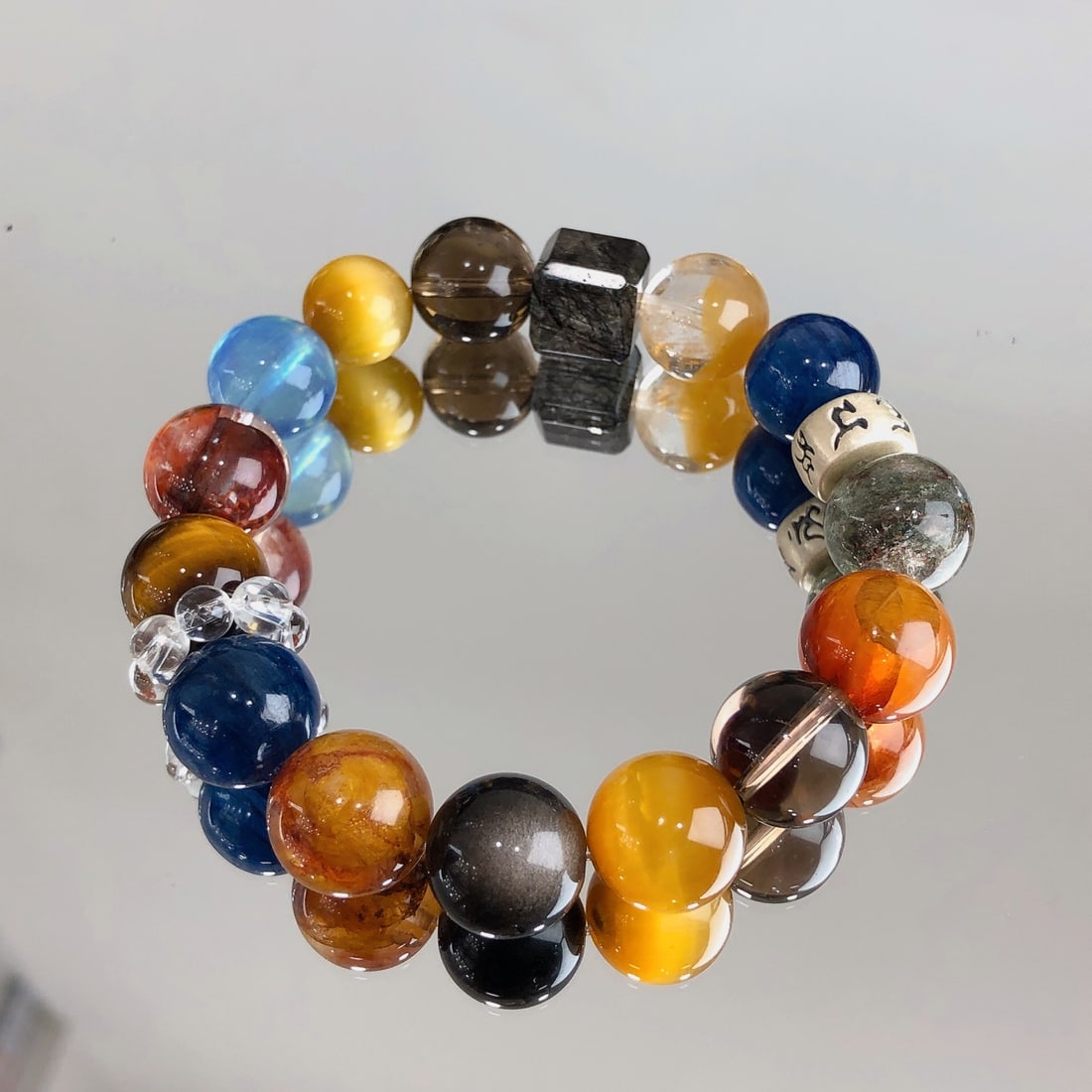 An Exquisite Crystal Bracelets - 8