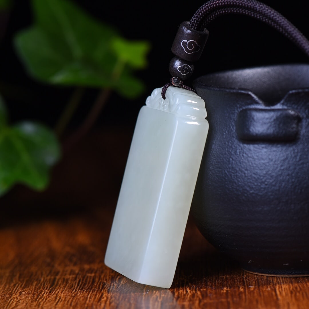 An Exquisite White Jade Pendant - 4