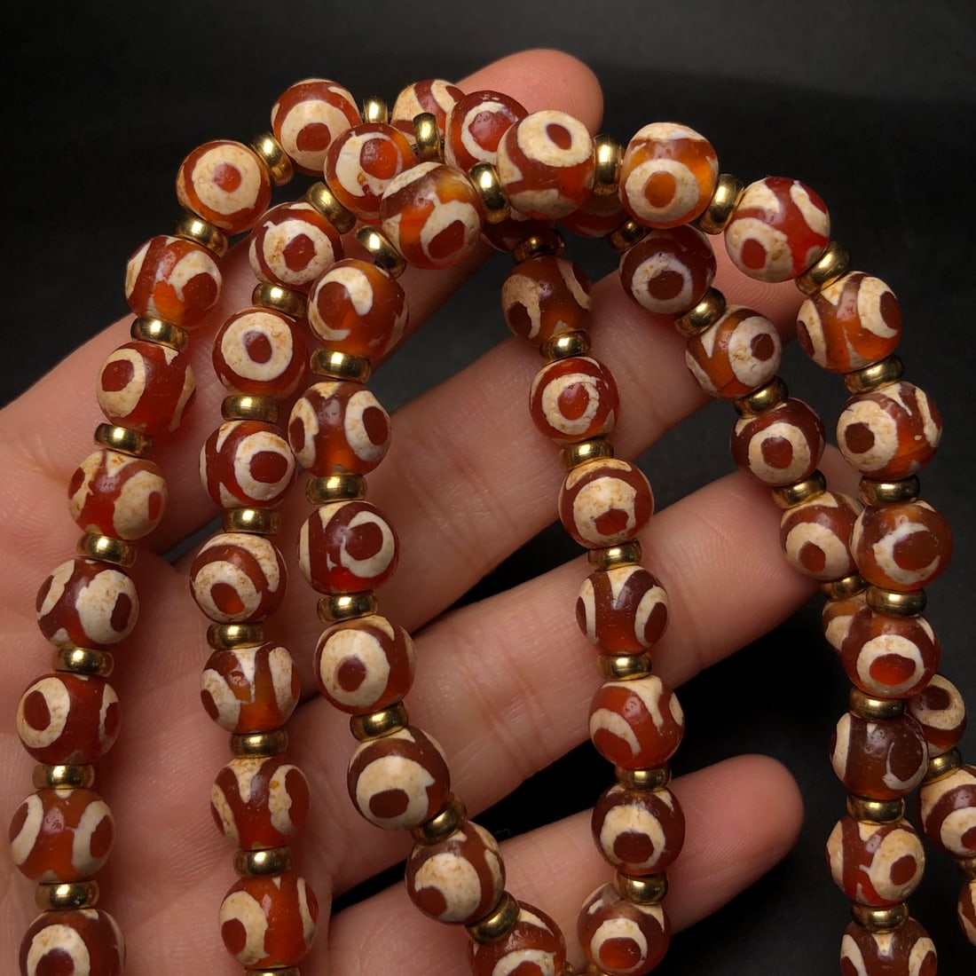 An Exquisite Dzi Bead Necklace - 8