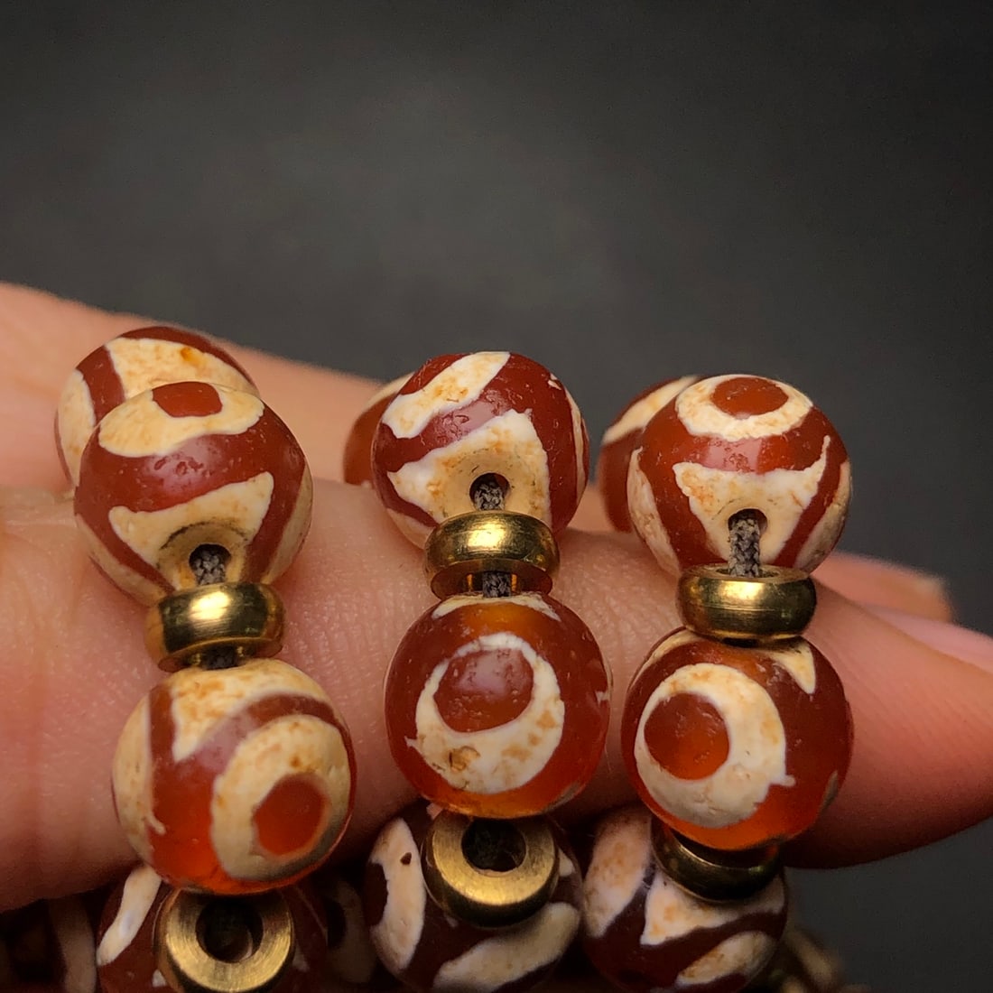 An Exquisite Dzi Bead Necklace - 9