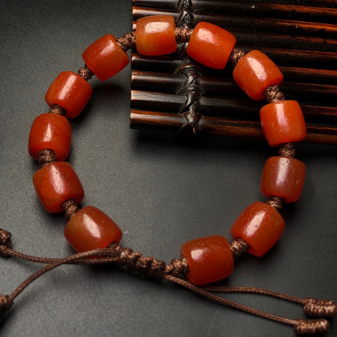 An Exquisite Agate Bracelets - 2