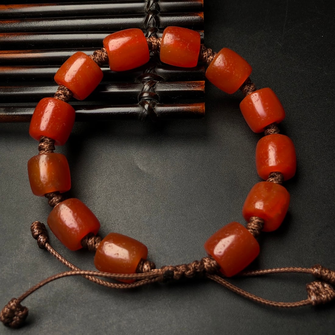 An Exquisite Agate Bracelets - 6